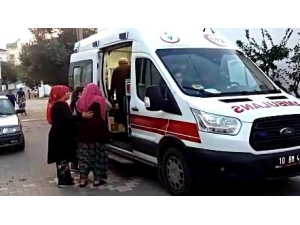 Korkutan Yangın Mahalleyi Duman Altında Bıraktı