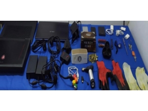 Kaş’ta Ev Soyan Hırsızlar Yakalandı