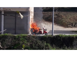 Elektrikli Motosiklet Alev Aldı