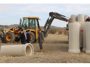 Dumlupınar’da Su Baskınlarına Karşı Menfez Çalışması