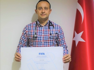 Doç. Dr. Hasan Güngör, Fıfa’nın Resmi ‘Futbol Doktoru’ Oldu