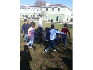 Öğrenciler, Sevgi Evlerinde Kalan 15 Çocuğu Ağırladı