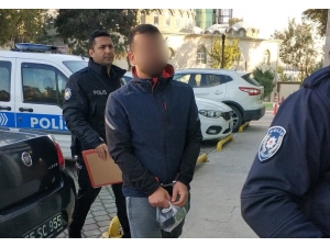 Ruhsatsız Silahla Yakalanınca Gözaltına Alındı