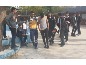 Lise Öğrencileri Arasında Kavga: 2 Yaralı