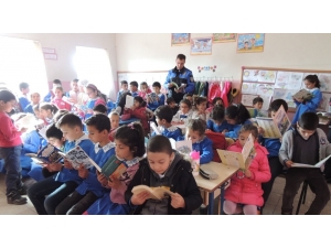 Kars’ta Polis Öğrencileri Bilgilendirdi