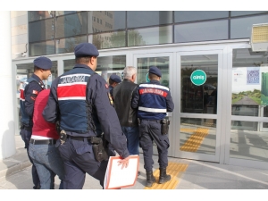 Elazığ’da Villaları Soyan 2 Şüpheli Suç Üstü Yakalandı