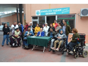 Engelliler Bacağını Kaybeden Esnaf İçin Yardım Kampanyası Başlattı