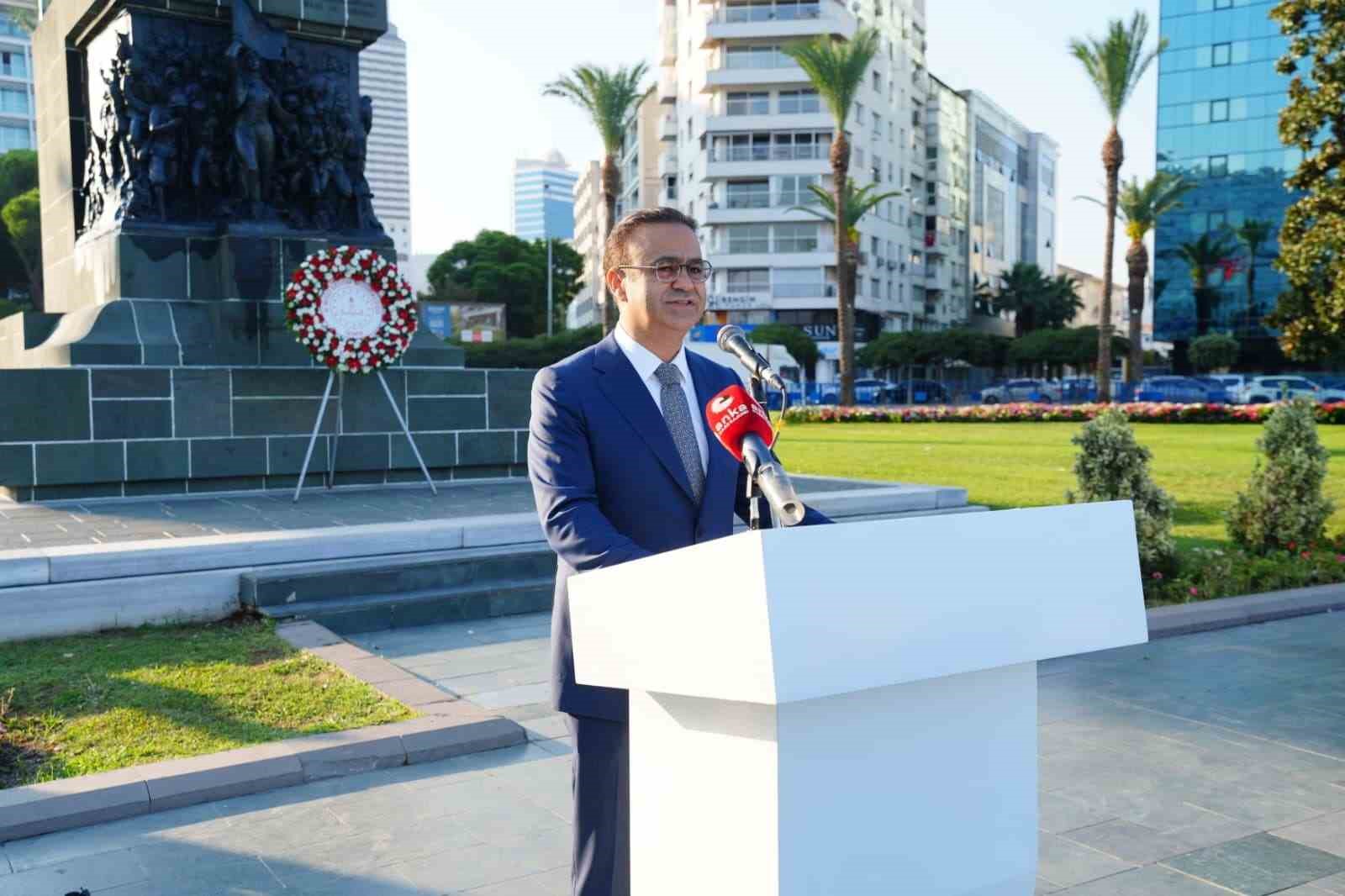izmir-de-yeni-egitim-ogretim-yili-torenle-basladi