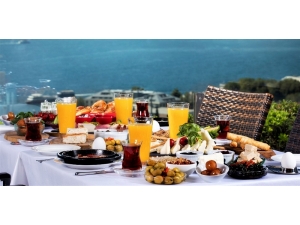 Serpme Kahvaltı İsrafı 100 Milyar Lirayı Aştı