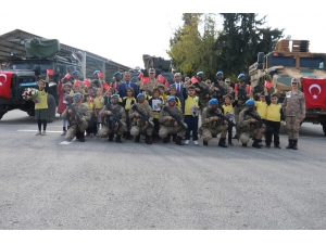 Çocuklardan Jandarmaya Anlamlı Ziyaret