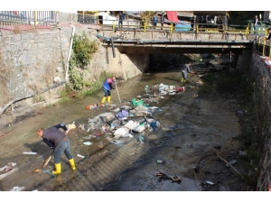 Uludere’de Dereler Temizleniyor