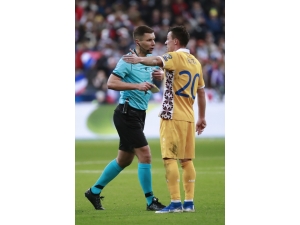 Yine Mazeika Yine Hatalar