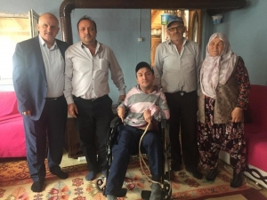 Engelli Bireye Başkandan Telerlekli Sandalye