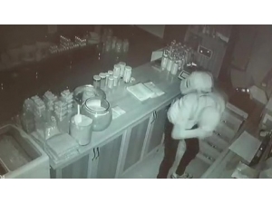 Kapüşonlu Hırsız, Onlarca Yöresel Ürün Arasında Sadece Balı Tercih Etti