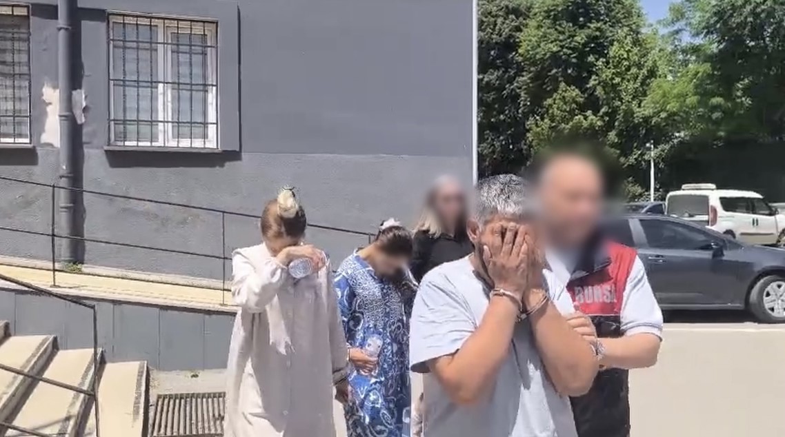 caldiklari-celik-kasayla-yakalandilar-1-8-milyonluk-ziynet-sahibine-teslim-edildi