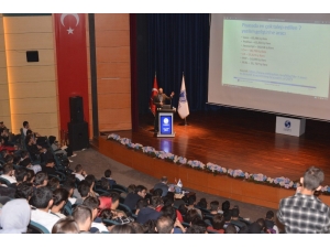 Saü’de ’Açık Kaynak Yazılım Stratejilerinin Önemi Ve Pardus’ İsimli Konferans Düzenlendi