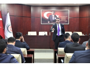 Genç Girişimciler Erkin Şahinöz’ü Dinledi