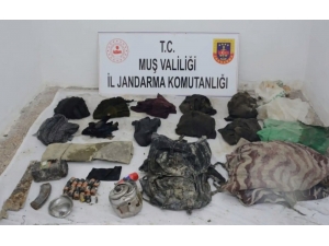 Muş’ta Pkk Terör Örgütüne Ait Sığınak Ve Malzeme Ele Geçirildi