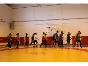 Diyarbakır’ın Tek Kız Güreşçi Takımının Hedefi Olimpiyatlar