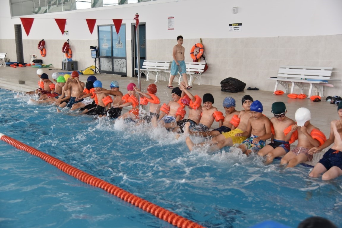 kartepe-de-yaz-spor-okullarinda-10-bransta-egitim-verilecek