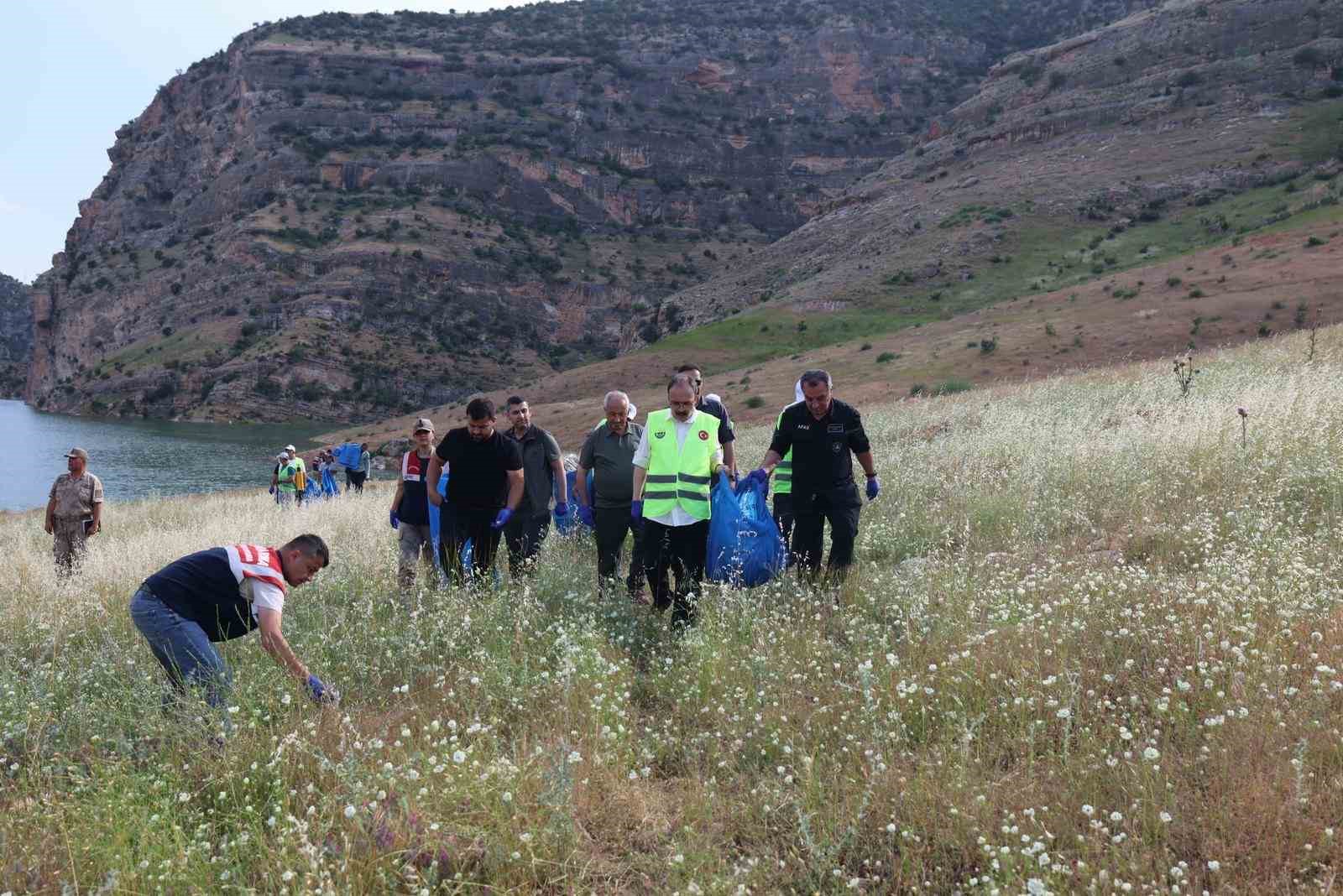 siirt-botan-vadisinde-cevre-seferberligi