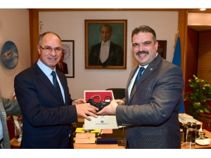 Filistin Büyükelçisi Dr. Faed Mustafa’dan Rektör Çomaklı’ya Ziyaret