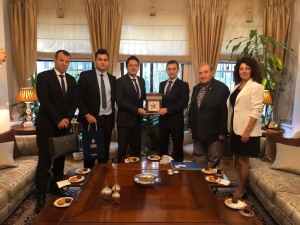 Büyükşehir, Londra Ve Selanik’te