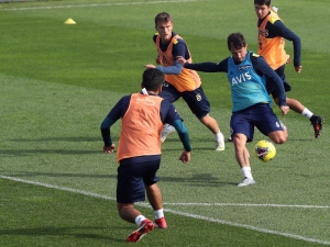 Fenerbahçe’de Yeni Malatyaspor Maçı Hazırlıkları Sürüyor