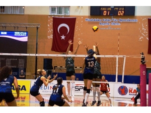 Vestel Venüs Sultanlar Ligi: Aydın Büyükşehir Belediyespor: 3 - Ptt: 2