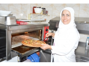 Çalıştığı Fabrikayı Bırakıp Kendi İşini Kurdu