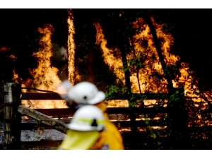 Avustralya’da Orman Yangınlarıyla Mücadele Sürüyor