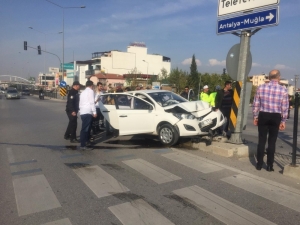 Denizli’de Aynı Yerde 2 Kaza: 4 Yaralı