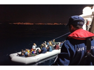 Kuşadası’nda 88 Düzensiz Göçmen Yakalandı