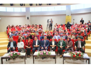 Prof. Dr. Canan Karatay Üniversitede Zeytinyağının Yararlarını Anlattı