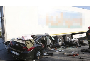 Edremit’e Ateş Düştü: Kazada Bir Aile Yok Oldu