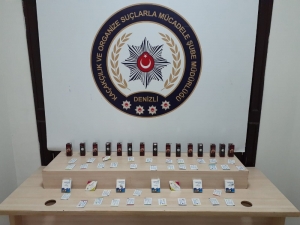 Polisten Kaçak Cinsel İçerikli Ürün Ve Cep Telefonu Operasyonu