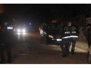 Gaziosmanpaşa’da Park Halindeki Araca Eyp Atıldı