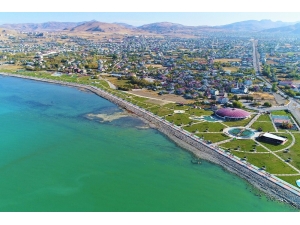 Van’ın Doğal Kaloriferi: Van Gölü