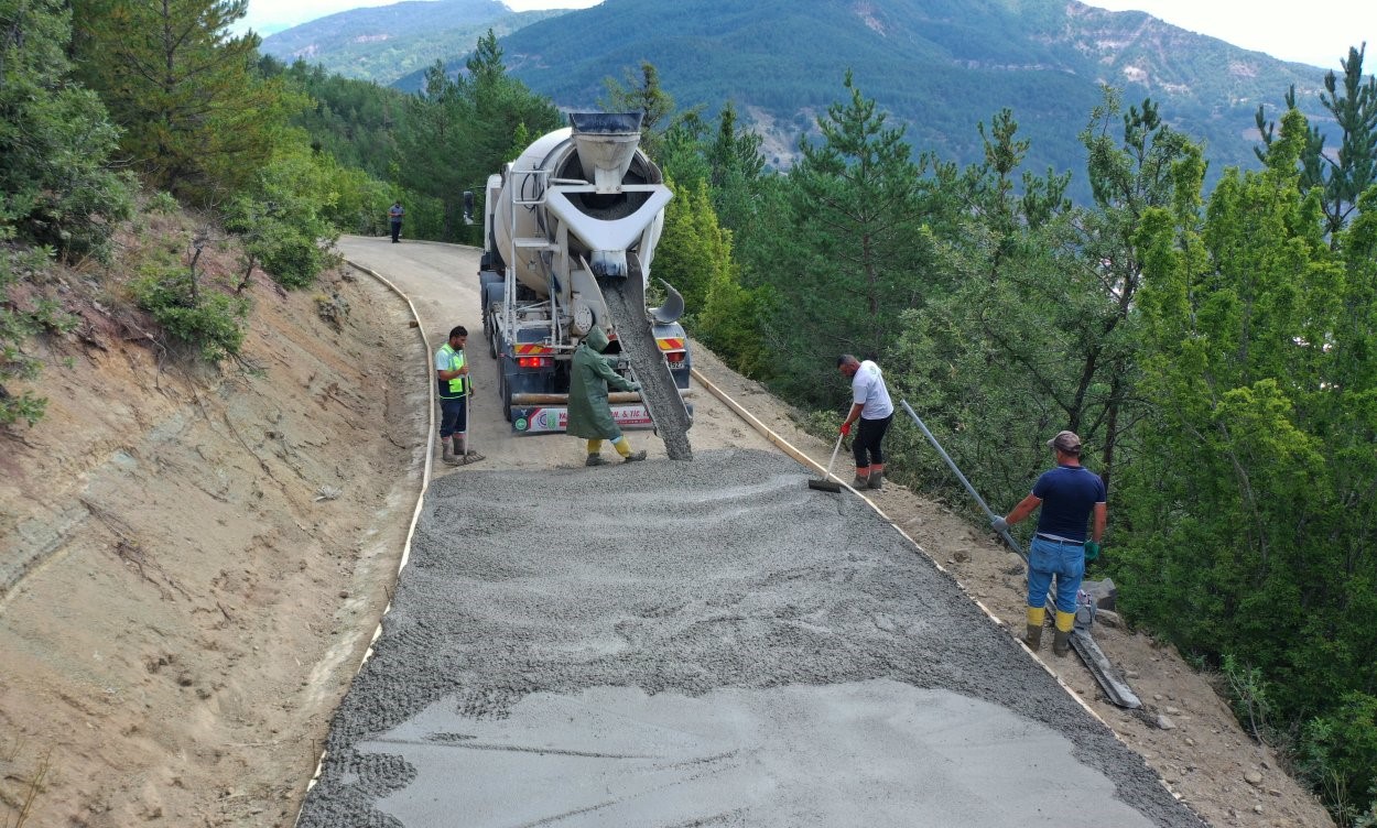 ordu-nun-kirsalina-beton-yol-konforu