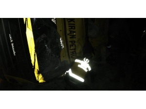 Kontrolden Çıkan Tır Devrildi: 1 Yaralı