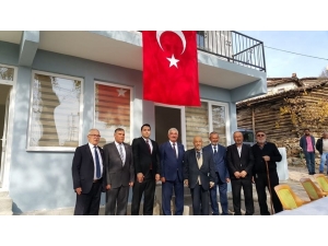 Yardımlaşarak Yaptıkları İmam Evi, Doktor Odası Ve Kütüphane Hizmete Girdi