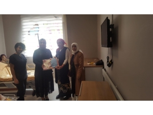 Doğum Yapan Annelere “Sevgi Bohçası”