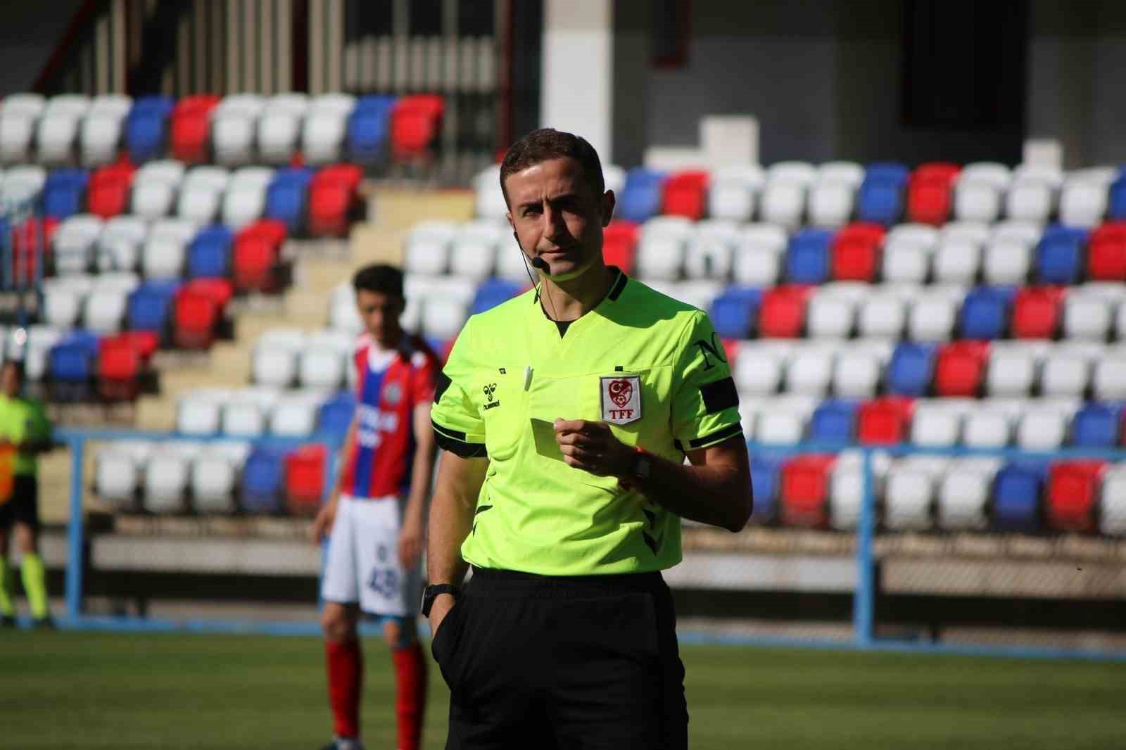 karabuklu-hakem-belder-super-lig-de-mac-yonetecek