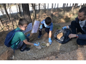 Çocuklar Doğa Yürüyüşü Sonrası Çevre Temizliği Yaptı