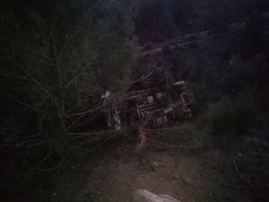 Tekeri Patlayan Kamyonet Takla Atıp Şarampole Uçtu