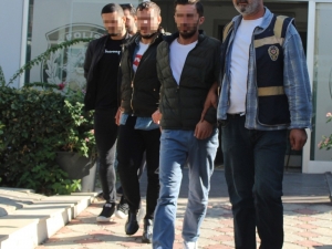 Borcu Olan Kişiyi Alıkoydukları İddia Edilen 5 Kişi Yakalandı