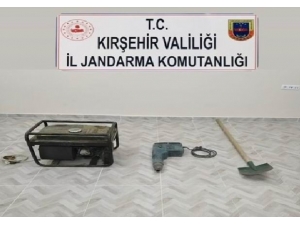 İzinsiz Kazı Yapan 6 Kişi Suçüstü Yakalandı