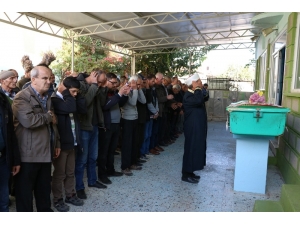 Manisa’da 6 Aylık Eşi Tarafından Öldürülen Kadın Toprağa Verildi