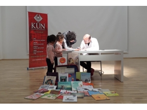 Murat Moroğlu “Bir Bavul Kitap” İle Kapadokya’da