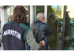 Evinde Esrar Ele Geçen Şahsa Adli Kontrol